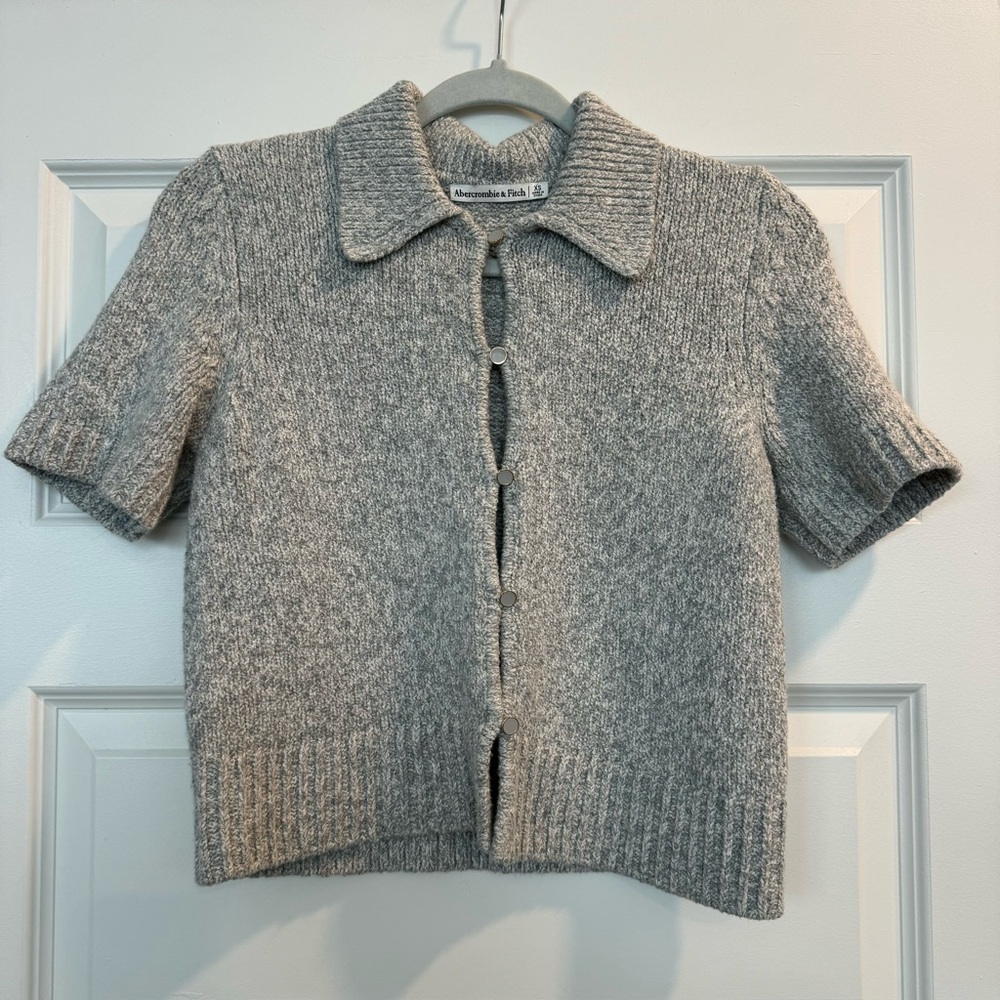 Abercrombie & Fitch Gray Button-Up Cardigan